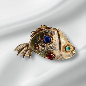 JJ Cabochon Vintage Gold Tone Fish Brooch